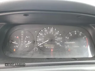 2000 Toyota Camry LE z VIN 4T1BF22K9YU949936, wystawiony jako Copart lot #54782815 z przebiegiem 239 139 mil mil oraz Szkoda całkowita • Salvage title. Historia ofert i sprzedaży dostępna na DreamBid. Obrazek 9.