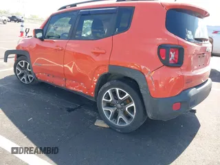 2017 Jeep Renegade Latitude z VIN ZACCJABB4HPG33377, wystawiony jako IAAI lot #41967663 z przebiegiem 141 201 mil mil oraz . Historia ofert i sprzedaży dostępna na DreamBid. Obrazek 3.