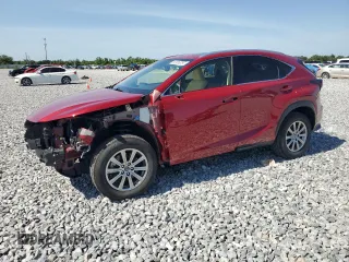 2020 Lexus NX 300 z VIN JTJDARBZ4L5012896, wystawiony jako Copart lot #56951675 z przebiegiem 47 725 mil mil oraz Szkody całkowita. Historia ofert i sprzedaży dostępna na DreamBid. Obrazek 1.