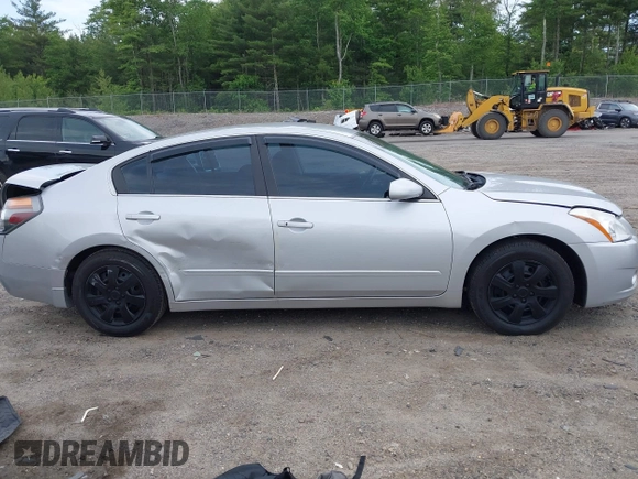 2011 Nissan Altima S with VIN 1N4AL2AP9BC152403, listed as a IAAI auction lot 42505092 with 172,725 mi miles and . Bid and sale history available at DreamBid. Image 13.