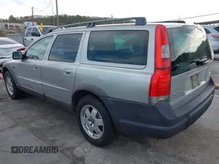 2004 Volvo V70 XC Cross Country с VIN YV1SZ59HX41155136, выставлен на аукционе IAAI как лот 41898659 с пробегом 119 446 миль миль и . История ставок и продаж доступна на DreamBid. Изображение 3.