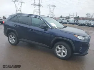 2020 Toyota RAV4 XLE with VIN 2T3P1RFV5LW099482, listed as a IAAI auction lot 41479343 with 30,470 mi miles. Bid and sale history available at carsss.com. Image 1.