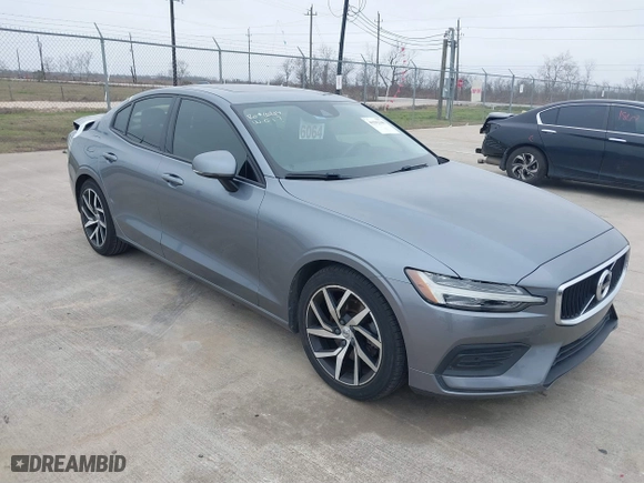 2020 Volvo S60 Momentum with VIN 7JR102FK9LG036730, listed as a IAAI auction lot 41592348 with 42,121 mi miles. Bid and sale history available at carsss.com. Image 1.