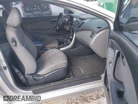 2014 Hyundai Elantra z VIN KMHDH6AH6EU029340, wystawiony jako IAAI lot #42099380 z przebiegiem 128 603 mil mil oraz . Historia ofert i sprzedaży dostępna na DreamBid. Obrazek 5.