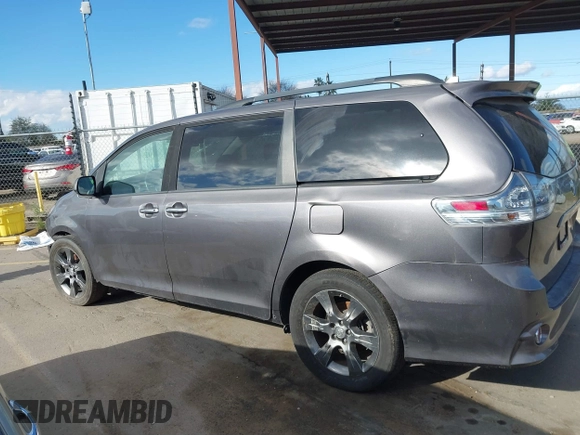 2020 Toyota Sienna SE with VIN 5TDXZ3DC7LS031564, listed as a IAAI auction lot 41710500 with 38,559 mi miles. Bid and sale history available at carsss.com. Image 13.