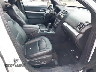 2016 Ford Explorer XLT with VIN 1FM5K8DH3GGD33465, listed as a IAAI auction lot 41949638 with 135,949 mi miles and . Bid and sale history available at carsss.com. Image 5.