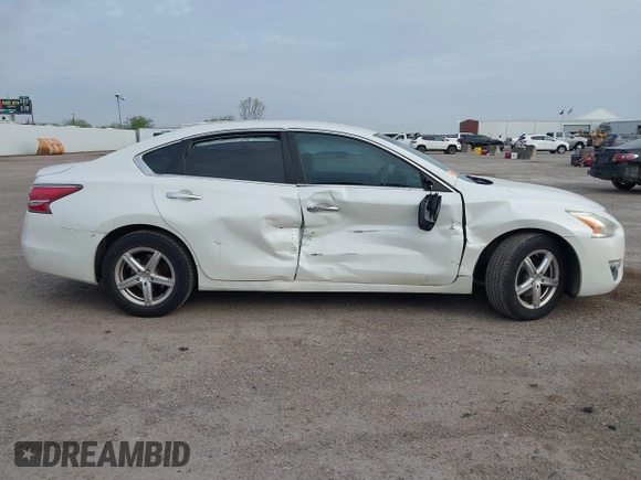 2015 Nissan Altima S with VIN 1N4AL3AP2FN331236, listed as a IAAI auction lot 41929242 with 100,439 mi miles and . Bid and sale history available at carsss.com. Image 13.