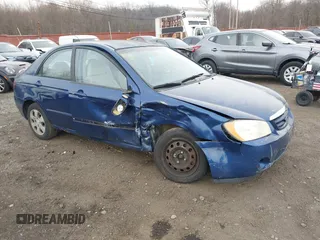 2005 Kia Spectra LX with VIN KNAFE121855089685, listed as a IAAI auction lot 41332956 with 130,622 mi miles. Bid and sale history available at carsss.com. Image 1.