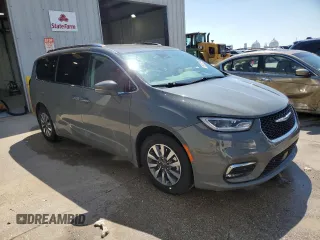 2021 Chrysler Pacifica Hybrid Touring L with VIN 2C4RC1L72MR599413, listed as a Copart auction lot 56419875 with 108,986 mi miles and Salvage title. Bid and sale history available at DreamBid. Image 4.