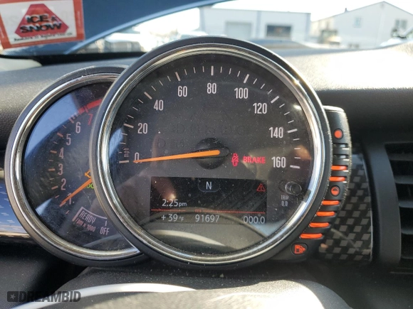 2015 MINI Cooper Hardtop 4 Door S with VIN WMWXU3C57FT892389, listed as a Copart auction lot 44304325 with 91,697 mi miles and Salvage Title. Bid and sale history available at carsss.com. Image 9.