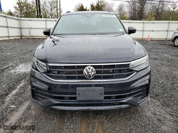 2023 Volkswagen Tiguan SE R-Line Black with VIN 3VV8B7AX7PM027416, listed as a Copart auction lot 50205645 with 39,095 mi miles and Salvage Title. Bid and sale history available at carsss.com. Image 5.