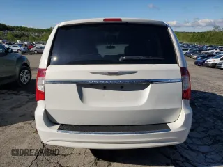 2015 Chrysler Town & Country Touring with VIN 2C4RC1BG5FR514102, listed as a Copart auction lot 55824025 with 200,969 mi miles and Clean Title. Bid and sale history available at DreamBid. Image 6.