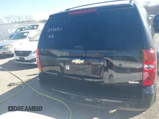 2011 Chevrolet Suburban LT with VIN 1GNSCJE06BR293634, listed as a IAAI auction lot 41742616 with 204,222 mi miles. Bid and sale history available at carsss.com. Image 16.
