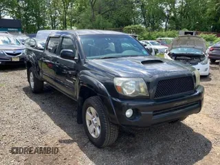 2009 Toyota Tacoma z VIN 3TMMU52N39M015372, wystawiony jako Copart lot #56696545 z przebiegiem 253 517 mil mil oraz Czysty tytuł • Clean title. Historia ofert i sprzedaży dostępna na DreamBid. Obrazek 1.