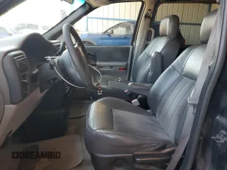 2003 Chevrolet Venture Warner Bros 1SE z VIN 1GNDX13E83D218685, wystawiony jako Copart lot #70247624 z przebiegiem 170 386 mil mil oraz Nie do naprawy. Historia ofert i sprzedaży dostępna na DreamBid. Obrazek 7.