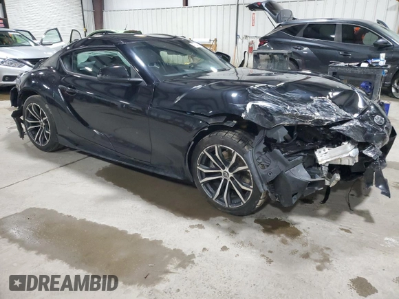 2021 Toyota GR Supra 2.0 with VIN WZ1DB2C0XMW044031, listed as a Copart auction lot 47204675 with 0 mi miles and Salvage Title. Bid and sale history available at carsss.com. Image 4.