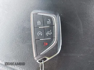 2024 Cadillac CT4 Luxury z VIN 1G6DA5RK2R0124982, wystawiony jako IAAI lot #42075299 z przebiegiem 21 660 mil mil oraz . Historia ofert i sprzedaży dostępna na DreamBid. Obrazek 11.