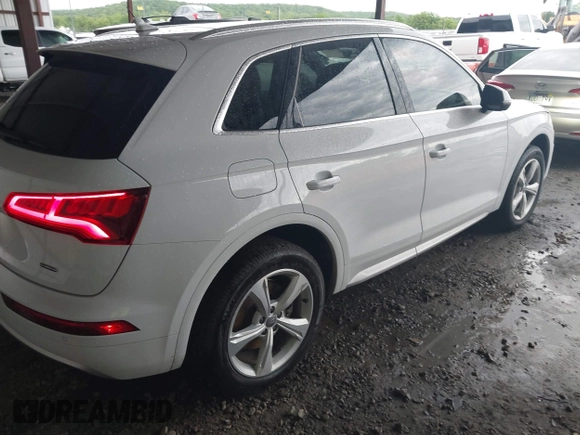 2020 Audi Q5 Premium Plus z VIN WA1BNAFY0L2105010, wystawiony jako IAAI lot #42121483 z przebiegiem 64 244 mil mil oraz . Historia ofert i sprzedaży dostępna na DreamBid. Obrazek 4.