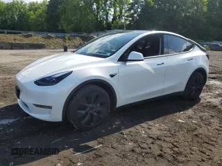 2024 Tesla Model Y Long Range with VIN 7SAYGDEE1RF201627, listed as a Copart auction lot 60631195 with 14,356 mi miles and Salvage title. Bid and sale history available at DreamBid. Image 1.