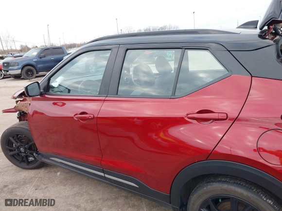 2022 Nissan Kicks SR with VIN 3N1CP5DV1NL496189, listed as a IAAI auction lot 41401981 with 33,969 mi miles. Bid and sale history available at carsss.com. Image 15.