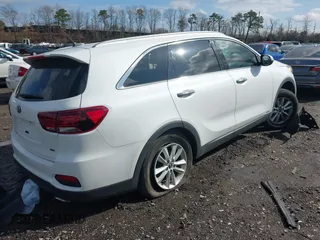 2020 Kia Sorento LX with VIN 5XYPGDA34LG691655, listed as a IAAI auction lot 41974972 with 62,865 mi miles. Bid and sale history available at carsss.com. Image 4.