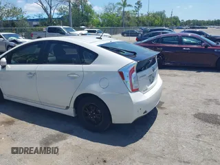 2015 Toyota Prius Four z VIN JTDKN3DU7F0435924, wystawiony jako IAAI lot #42297472 z przebiegiem 190 031 mil mil oraz . Historia ofert i sprzedaży dostępna na DreamBid. Obrazek 6.