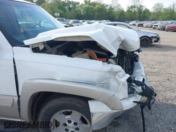 2006 Chevrolet Silverado 1500 LT2 with VIN 1GCEK19B26Z118338, listed as a IAAI auction lot 42157726 with 211,133 mi miles and . Bid and sale history available at DreamBid. Image 12.