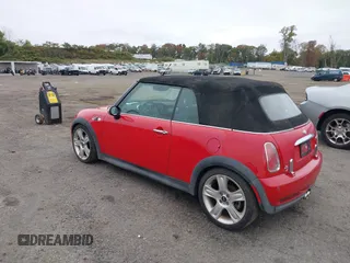2007 MINI Convertible S с VIN WMWRH33527TL94583, выставлен на аукционе IAAI как лот 40403620 с пробегом 83 501 миль миль и . История ставок и продаж доступна на DreamBid. Изображение 3.