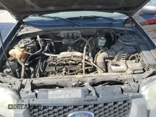 2005 Ford Escape XLS Value with VIN 1FMYU02Z35KB13600, listed as a Copart auction lot 71581184 with 187,747 mi miles and Salvage Title. Bid and sale history available at carsss.com. Image 13.