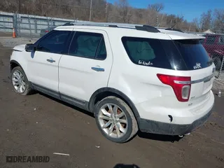 2014 Ford Explorer XLT with VIN 1FM5K8D89EGA68175, listed as a IAAI auction lot 41664241 with 1 mi miles. Bid and sale history available at carsss.com. Image 3.