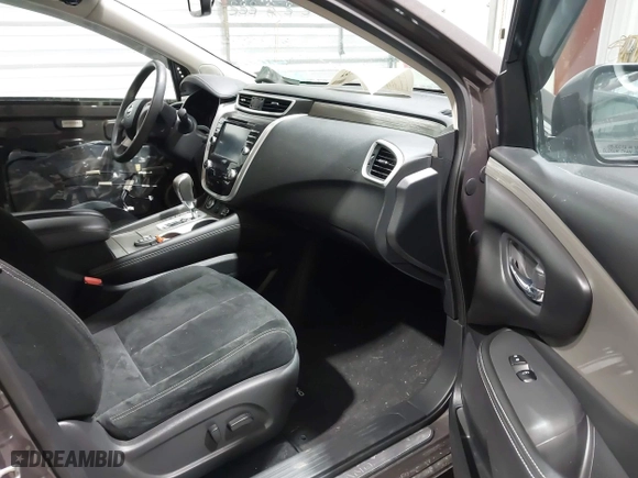 2017 Nissan Murano SL with VIN 5N1AZ2MH5HN181693, listed as a IAAI auction lot 41592637 with 90,770 mi miles. Bid and sale history available at carsss.com. Image 5.
