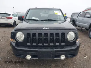 2014 Jeep Patriot Limited with VIN 1C4NJRCBXED503572, listed as a IAAI auction lot 41937793 with 112,015 mi miles. Bid and sale history available at carsss.com. Image 12.