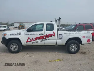2018 Toyota Tacoma SR z VIN 5TFSX5EN3JX058375, wystawiony jako IAAI lot #42115157 z przebiegiem 171 454 mil mil oraz . Historia ofert i sprzedaży dostępna na DreamBid. Obrazek 15.