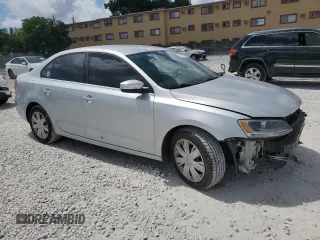 2013 Volkswagen Jetta SE z VIN 3VWDP7AJ8DM354734, wystawiony jako Copart lot #61147355 z przebiegiem 103 428 mil mil oraz Szkoda całkowita • Salvage title. Historia ofert i sprzedaży dostępna na DreamBid. Obrazek 4.
