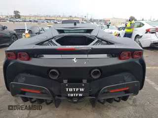 2023 Ferrari SF90 с VIN ZFF95NLAXP0298692, выставлен на аукционе IAAI как лот 41630186 с пробегом 390 миль миль и . История ставок и продаж доступна на DreamBid. Изображение 16.
