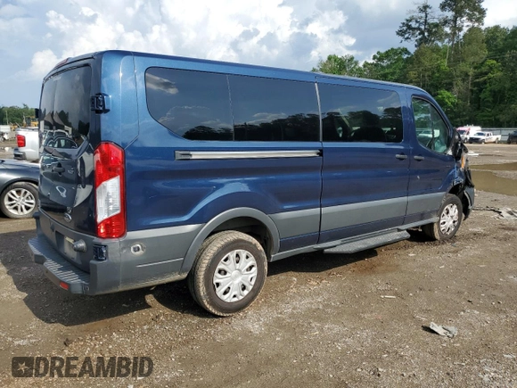 2018 Ford Transit Passenger XL z VIN 1FBZX2YG2JKB39878, wystawiony jako Copart lot #54557905 z przebiegiem 132 974 mil mil oraz Szkoda całkowita • Salvage title. Historia ofert i sprzedaży dostępna na DreamBid. Obrazek 3.