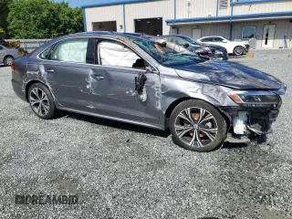 2021 Volkswagen Passat SE z VIN 1VWSA7A37MC009450, wystawiony jako Copart lot #56953915 z przebiegiem 69 954 mil mil oraz Szkoda całkowita • Salvage title. Historia ofert i sprzedaży dostępna na DreamBid. Obrazek 4.