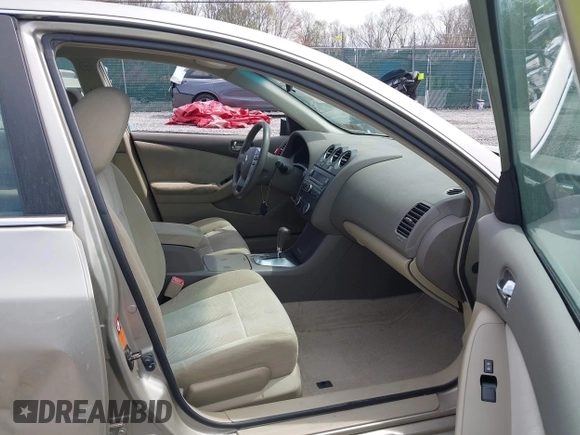 2009 Nissan Altima S with VIN 1N4AL21EX9C106250, listed as a IAAI auction lot 41715863 with 120,237 mi miles and . Bid and sale history available at DreamBid. Image 5.