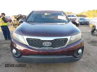 2011 Kia Sorento EX with VIN 5XYKUDA25BG033707, listed as a IAAI auction lot 41406401 with 166,753 mi miles. Bid and sale history available at carsss.com. Image 12.