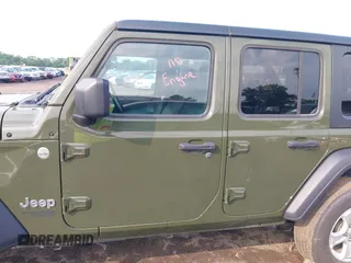 2021 Jeep Wrangler Unlimited Willys with VIN 1C4HJXDM9MW577585, listed as a IAAI auction lot 41739499 with 47,076 mi miles and . Bid and sale history available at DreamBid. Image 14.