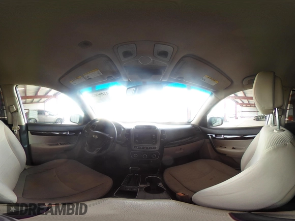 2015 Kia Sorento LX with VIN 5XYKTCA6XFG560437, listed as a IAAI auction lot 42009024 with 191,811 mi miles. Bid and sale history available at carsss.com. Image 18.