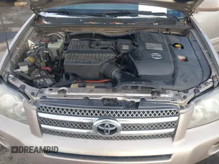 2007 Toyota Highlander Hybrid with VIN JTEGW21A370018109, listed as a IAAI auction lot 41410286 with 261,927 mi miles. Bid and sale history available at carsss.com. Image 10.