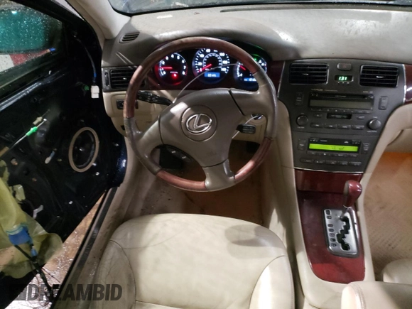 2002 Lexus ES 300 with VIN JTHBF30G125010658, listed as a Copart auction lot 43222855 with 101,808 mi miles and Non Repairable. Bid and sale history available at DreamBid. Image 8.