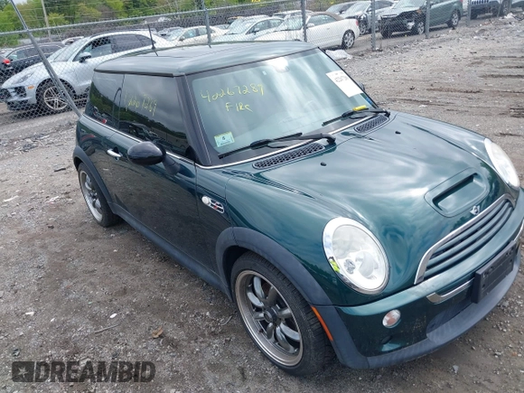 2003 MINI Hardtop S z VIN WMWRE33423TD67347, wystawiony jako IAAI lot #42267289 z przebiegiem 79 740 mil mil oraz . Historia ofert i sprzedaży dostępna na DreamBid. Obrazek 6.