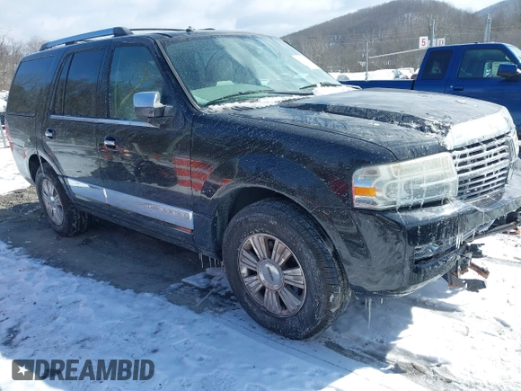 2007 Lincoln Navigator z VIN 5LMFU285X7LJ09190, wystawiony jako IAAI lot #41611256 z przebiegiem 185 879 mil mil oraz . Historia ofert i sprzedaży dostępna na DreamBid. Obrazek 1.