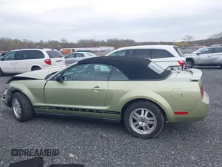2005 Ford Mustang Deluxe with VIN 1ZVFT84N755231944, listed as a IAAI auction lot 41986281 with 235,544 mi miles. Bid and sale history available at carsss.com. Image 14.