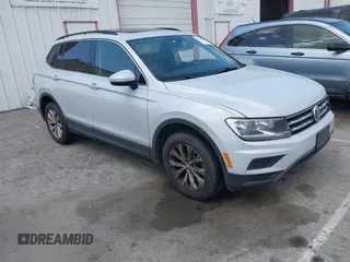 2018 Volkswagen Tiguan SEL z VIN 3VV2B7AX8JM105246, wystawiony jako IAAI lot #41906838 z przebiegiem 110 749 mil mil oraz . Historia ofert i sprzedaży dostępna na DreamBid. Obrazek 1.