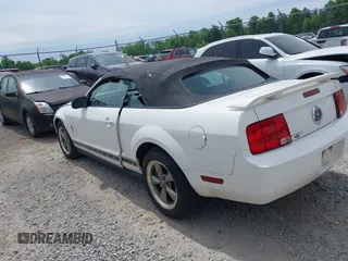 2006 Ford Mustang Standard с VIN 1ZVHT84N765251072, выставлен на аукционе IAAI как лот 42291994 с пробегом 283 553 миль миль и . История ставок и продаж доступна на DreamBid. Изображение 3.