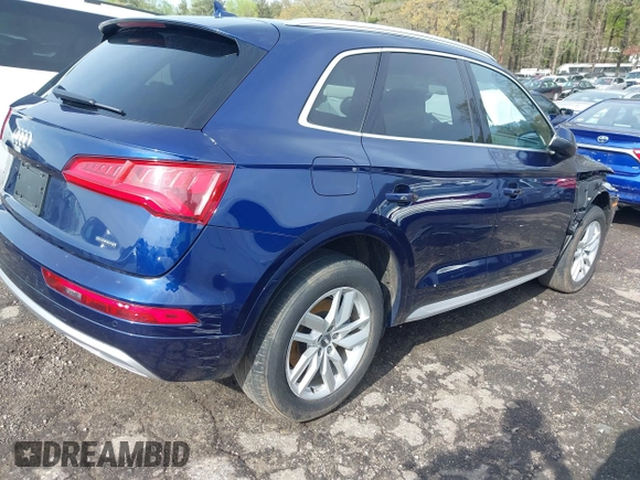 2020 Audi Q5 Premium with VIN WA1ANAFY0L2115774, listed as a IAAI auction lot 41888672 with 53,703 mi miles. Bid and sale history available at carsss.com. Image 4.