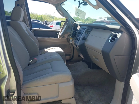 2007 Ford Expedition EL SSV with VIN 1FMFK16587LA78320, listed as a IAAI auction lot 42145004 with 110,785 mi miles. Bid and sale history available at carsss.com. Image 5.